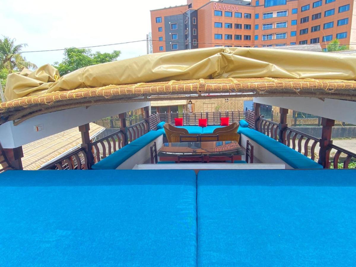 Hotel Why Not Houseboat Alappuzha Exterior foto