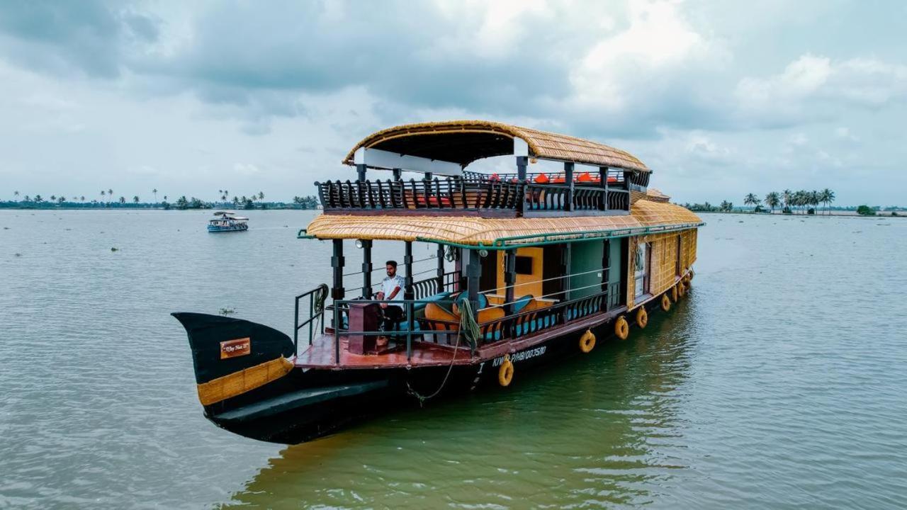 Hotel Why Not Houseboat Alappuzha Exterior foto